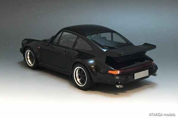 1/24 Porsche 911 1988 Black
