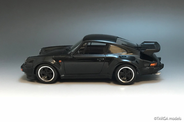 1/24 Porsche 911 1988 Black