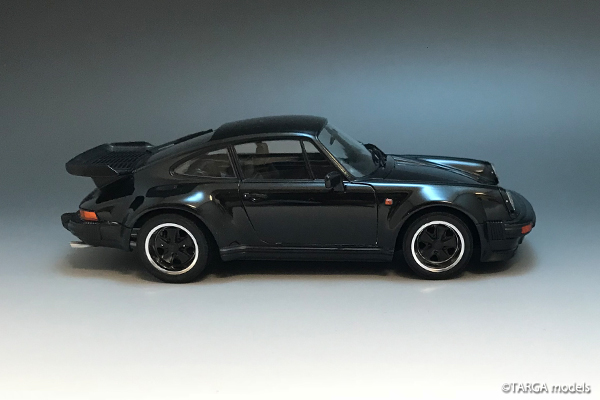 1/24 Porsche 911 1988 Black